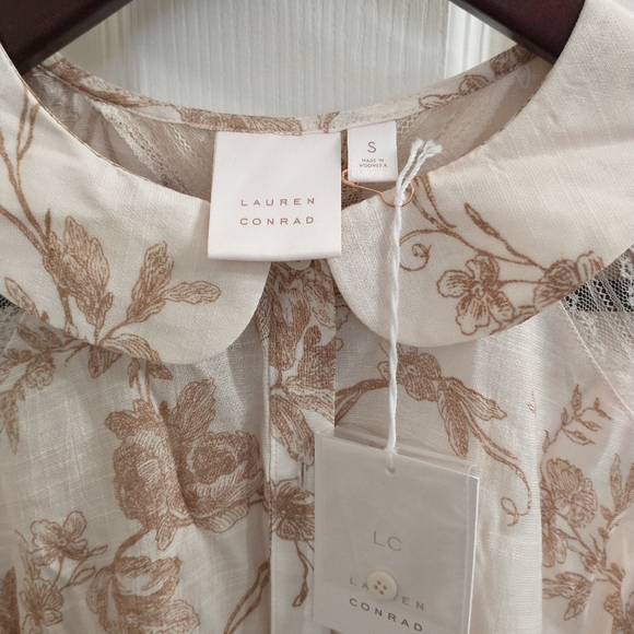 LC button down blouse - Picture 3 of 4